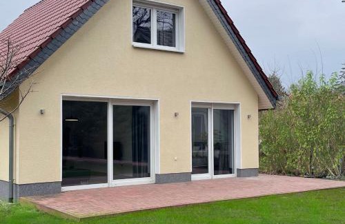 Oberhavel House | Helles Haus in Seenähe bei Berlin
