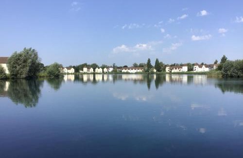 Ampney Crucis House | Hello ! and welcome to Solius Lodge