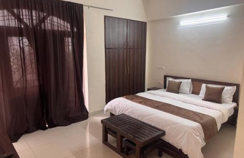 Jagatpura Hotel | Helo Stay Model Town Jagatpura