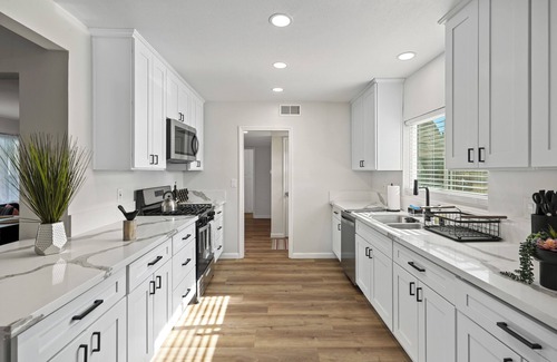 East Hemet House | Hemet Gem: Pool, Hot Tub, Game Room & Fire Pit - NO CLEANING FEE!
