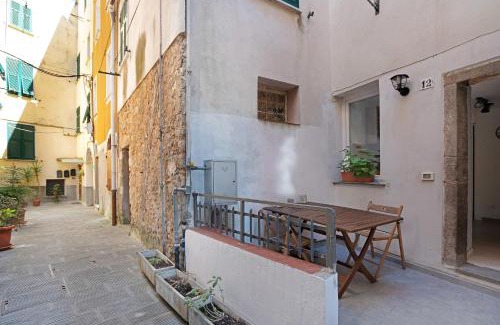 Pitelli House | Hemingway's Shelter