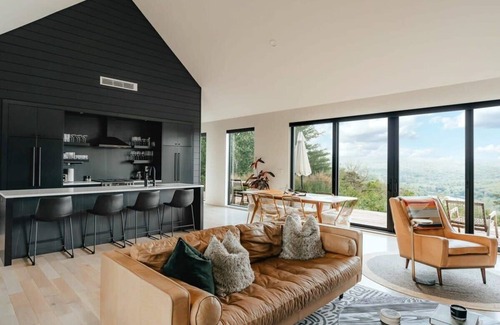 Narrowsburg House | Hemlock Cliffhouse: Secluded with Stunning Views