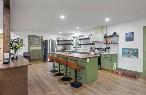 Pikeville House | Hemlock Haven - Fall Creek Falls Escape -Sleeps 16