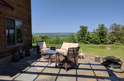Ithaca House | Hemsin House : A Modern Farmhouse with Lakeview!