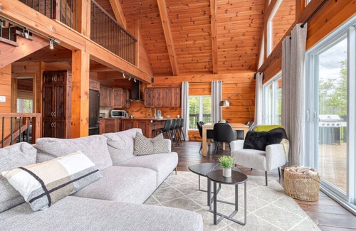 Mandeville House | Henö - Between lake & forest