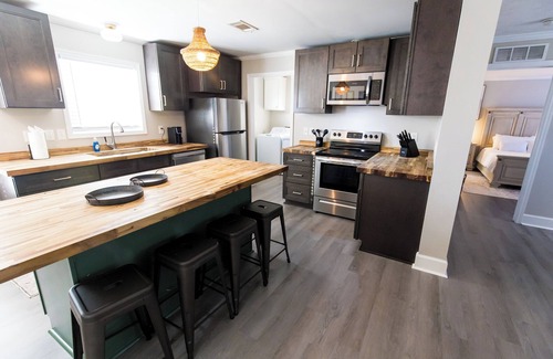 Lexington House | Hendrix Hideaway
