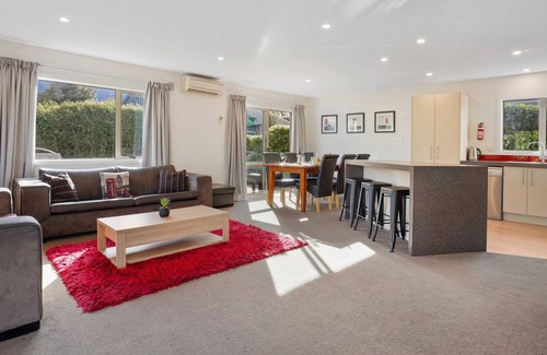 Hanmer Springs Cottage | HEPBURN HAVEN, family friendly, with a garden in Hanmer Springs