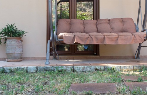 Palaiokastro House | Heraklio Comfy House with Mountain View
