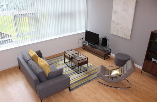 City Centre Glasgow Apartment | Herald Apartment - Merchant City, Parking available
