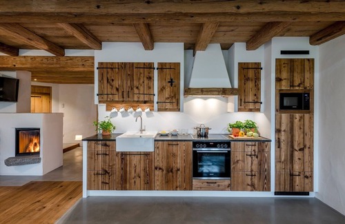 Eggstatt Apartment | Herbal chamber 98sqm, 3 bedrooms, 2 bathrooms, fireplace, sauna, balcony