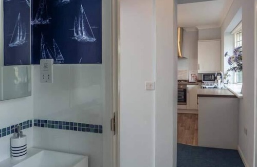 Cooden Cottage | HERBRAND HOUSE, luxury holiday cottage, with a garden in Cooden Beach