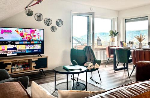 Neustadt Apartment | Herbst Deal -20 Prozent, Balkon mit Schwarzwaldblick, Hunde frei, Tischfußball, familienfreundlich