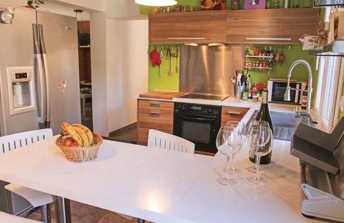 Saint-Paul-Trois-Chateaux House | Here is offered a wonderful vacation accommodation with two pools.
