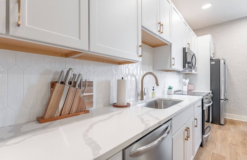 East Nashville Condo | Here You Come Again - East Nashville Condo
