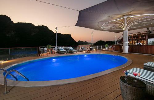 Ha Long Boat Rental | Heritage Cruises Binh Chuan Cat Ba Archipelago
