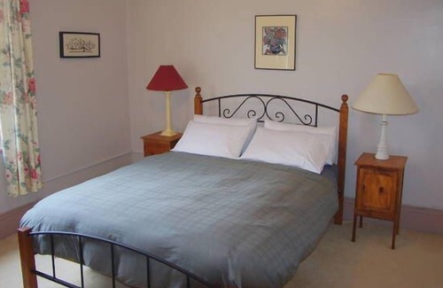 Capertee House | Heritage dream cottage in the mountains. Birdwatcher's paradise.