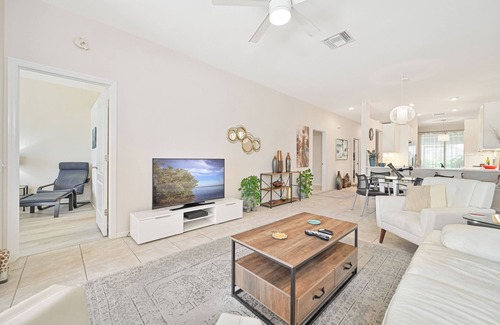 Naples Villa | Heritage Greens Villa with Lake and Arrowhead Golf Course View!