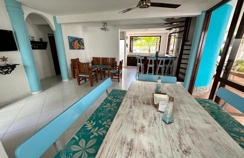 Tolu House | Hermosa Cabaña Frente al Mar