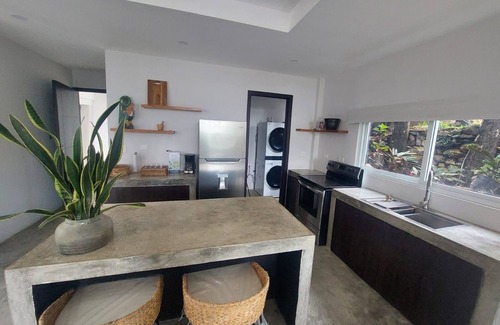 Fraijanes House | Hermosa Casa Bosque Con Vistas!