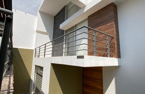 Juriquilla House | Hermosa casa con jacuzzi en Juriquilla