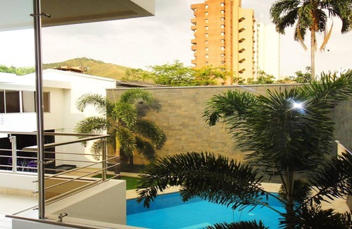 Cali House | Hermosa Casa Frente a la Ribera del río Cali