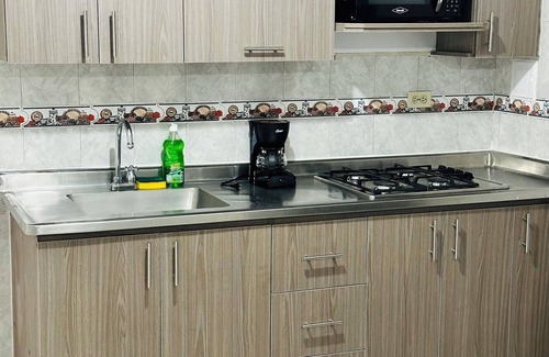 Medellin Apartment | Hermoso apartamento cerca al centro de Medellín.nPerfecto para grupos familiares