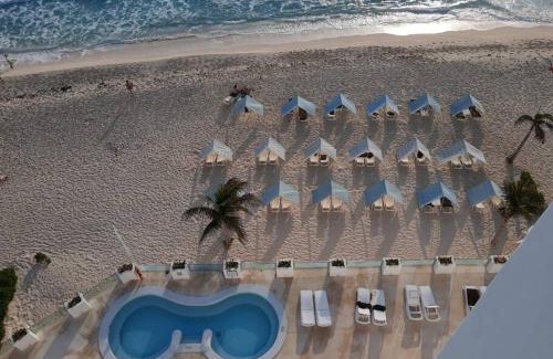 Zona Hotelera Apartment | Hermoso estudio frente al mar, balcon, gym 3504
