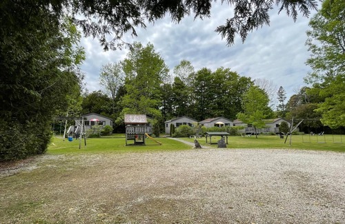 Hope Bay Cottage | Heron-Cedar Garden Cozy Cottage #5 for a relaxing week of fun and adventure
