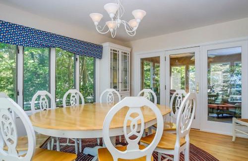 Holland House | Heron Creek