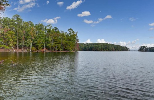 Leesville House | Herons Flight Sleeps 6