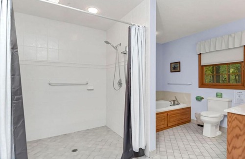 Leesville House | Herons Flight Sleeps 6