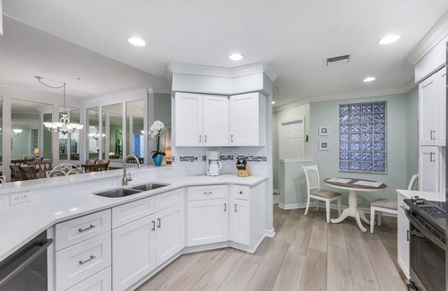 Tropical Cove Condo | Herons Hideaway at Lexington CC Lake Village