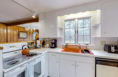 North Eastham House | Herring Brook