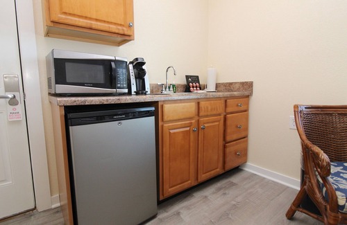 Nags Head Apartment | Herring Hideaway 1 Queen Standard Fin N Feather