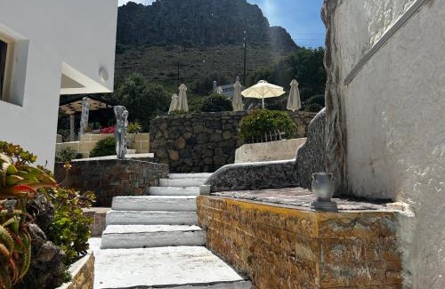 Piskopiano House | Hersonisos - Sleeps 15 - Parking - Pool - Garden