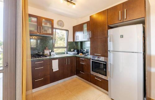 Herzliya Pituach Apartment | Herzliya Pituach Apartment with Pool, by the Beach