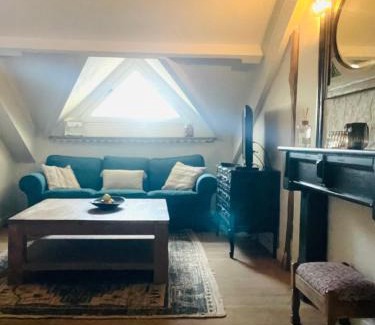 Vucht House | Het Wolvennest