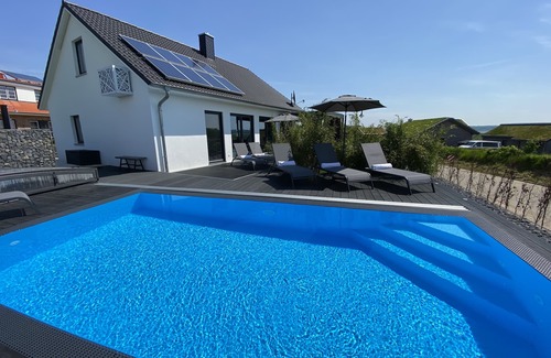 Hohwacht House | ★ hey BEACHVILLA ★ 5star design vacation home ★ Pool ★ Sauna ★ Air conditioning