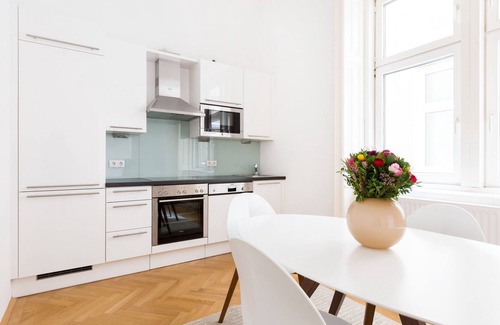 Innere Stadt Apartment | HeyMi Apartments Stephansdom