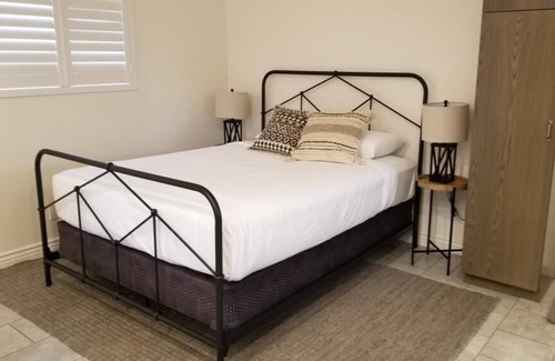 Panguitch Condo | Heywood Heritage Studio Suite perfect for a relaxing getaway for two people