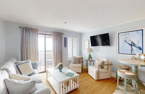 Folly Field Apartment | HH Beach & Tennis 302AR