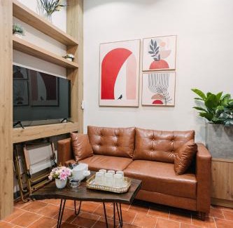 Trang Tien House | Hi-Home HanoiCenter Big Group-4BRs 2mins to HoanKiem Lake