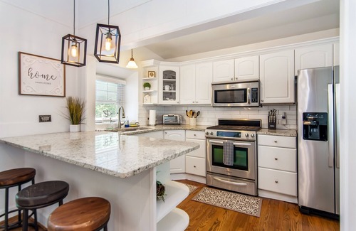 Hiawassee Ski Chalet | Hiawassee Chalet | Pet Friendly I Enclosed Patio/1m to Marina