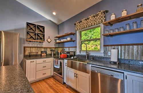Hiawassee House | Hiawassee Home with Views Less Than 1 Mi to Lake Chatuge