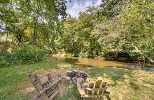 Hiawassee House | Hiawassee River Retreat 2 Mtn-View Decks!