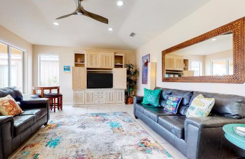 South Padre Island House | Hibiscus Hideaway 208