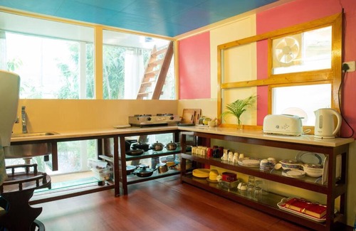 Varanasi House | HIBISCUS - Nature & Lush - A Luxury Cottage