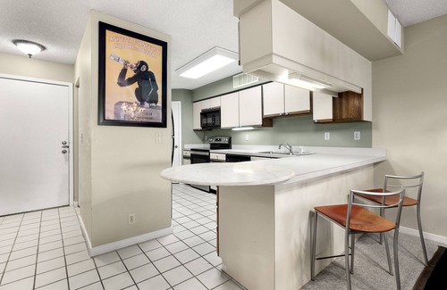 Butler Beach Condo | Hibiscus