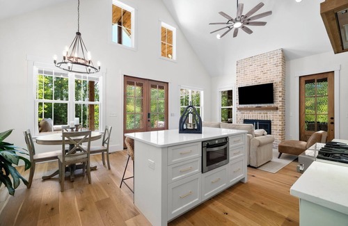 Taylors Cottage | Hickory Cottage - 1bdrm Retreat