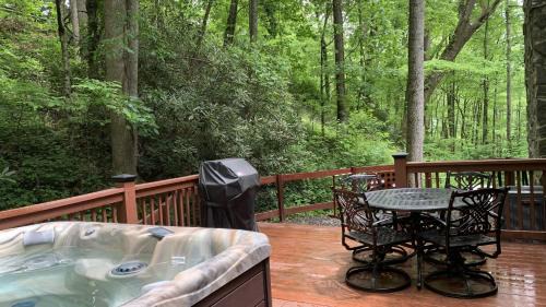 Maggie Valley House | Hickory Creek Hideaway